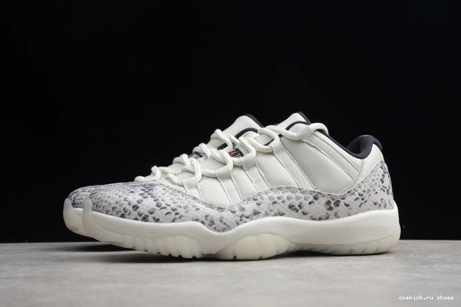 Rep Snake Air Bone Low SE Light 11 CD6846-002 Jordan 0702